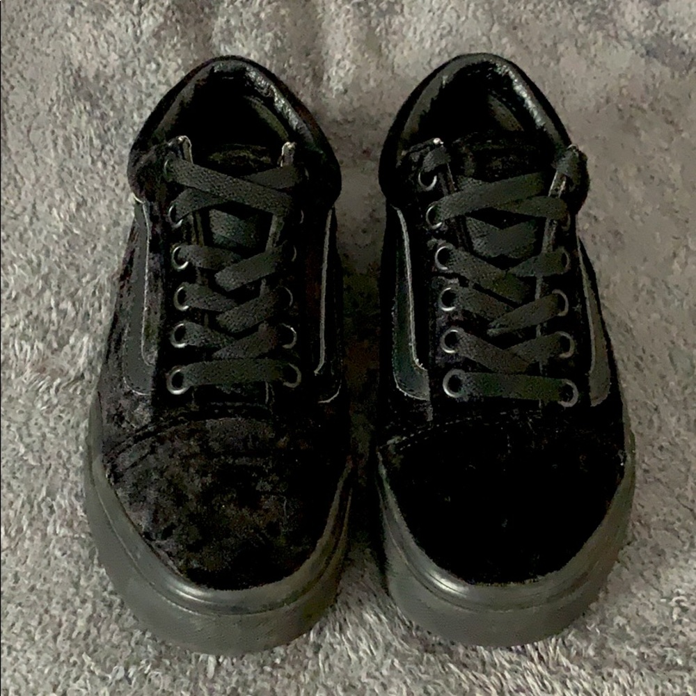 Black Velvet Vans 🖤